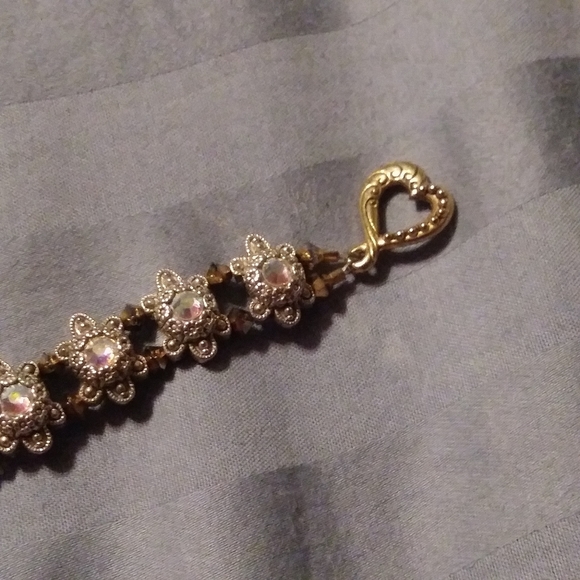 Beaded bracelet with toggle clasp 7.5" - Picture 3 of 5